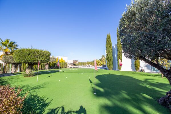 Las Colinas golf and country club