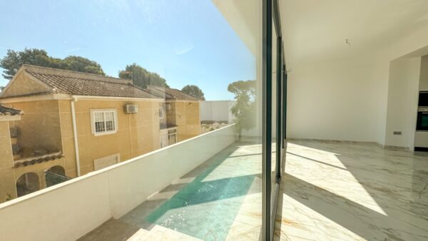 Los Balcones